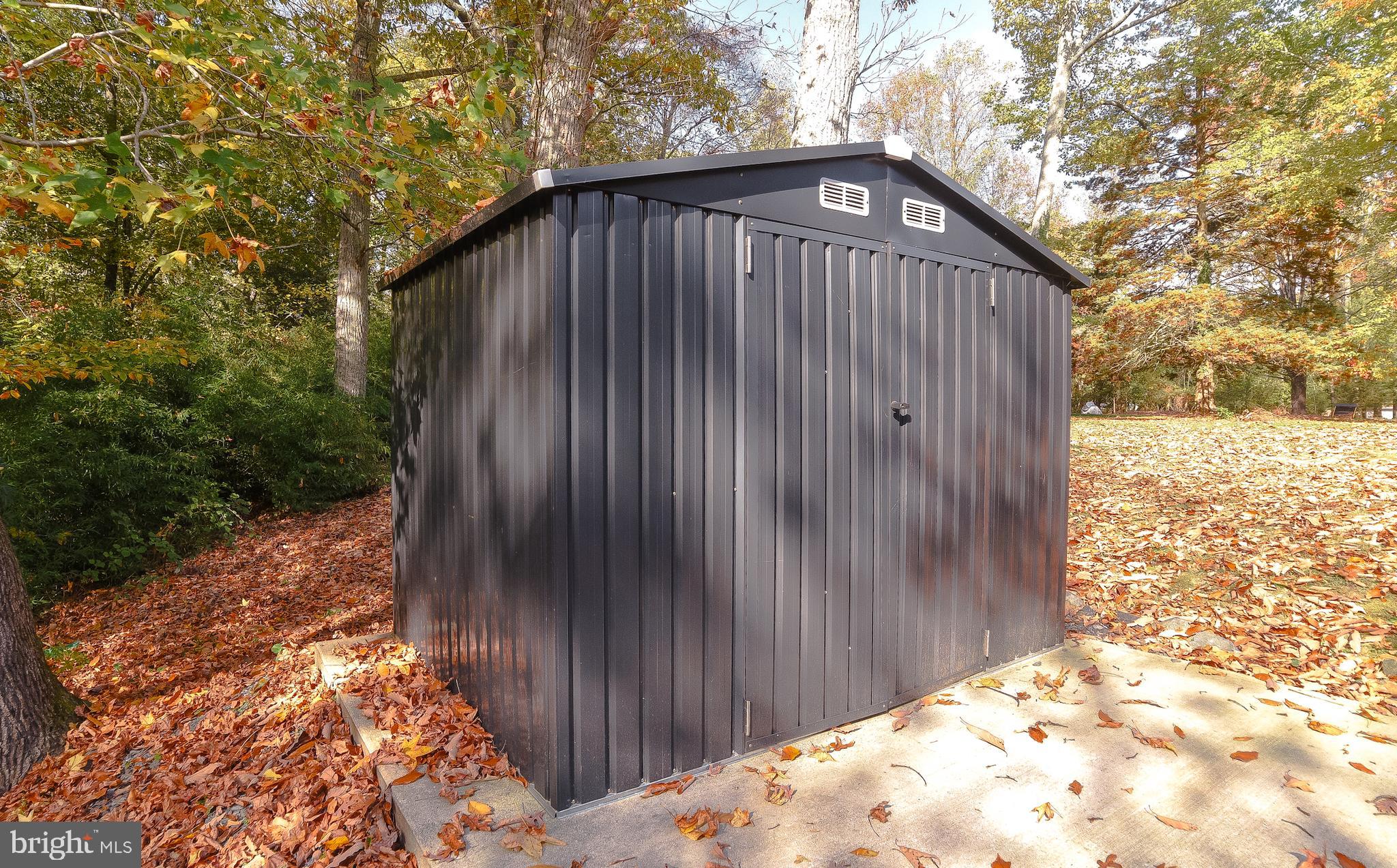 TOWN CREEK - Residential Lease