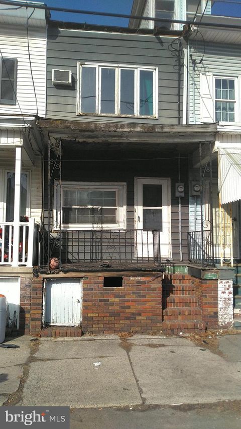 1033 E CENTRE STREET MAHANOY CITY PA 17948