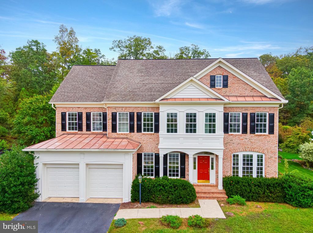 Photo of 1818 Woods Edge Drive NE, LEESBURG, VA 20176 (MLS # VALO2109066)
