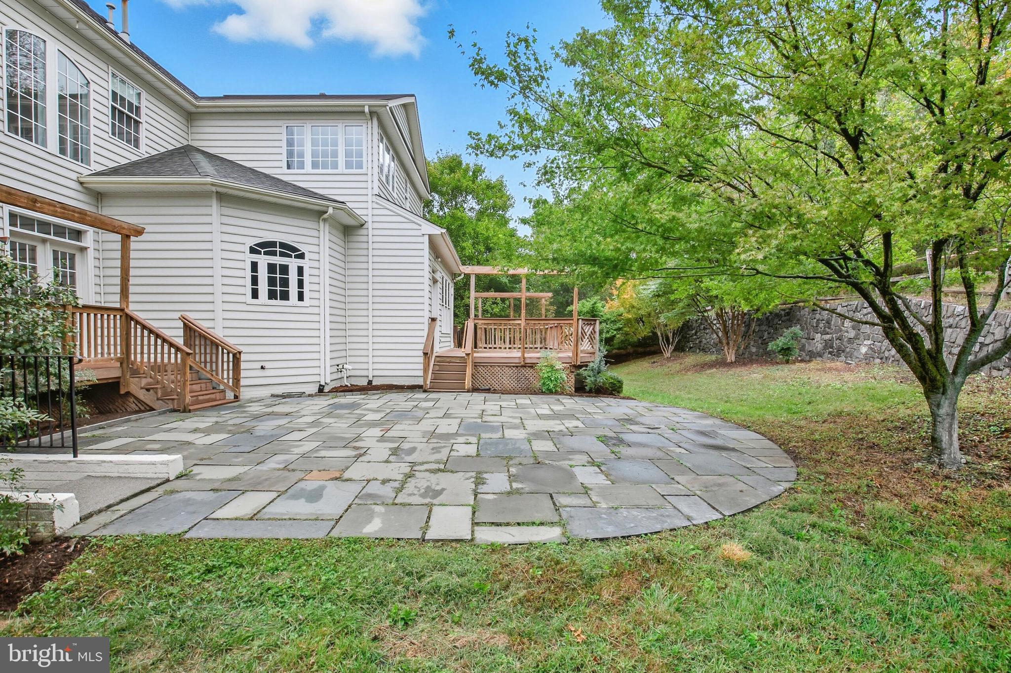 EDWARDS LANDING - Residential