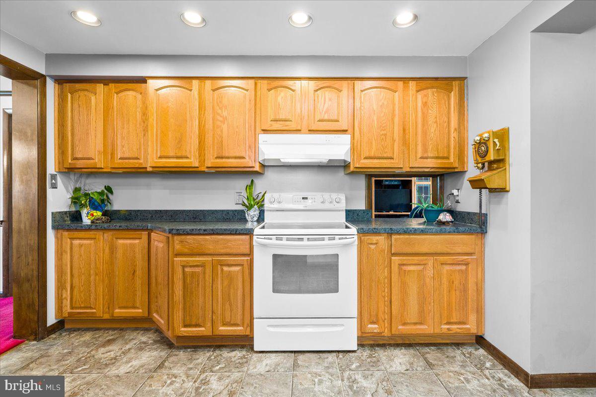 BRADDOCK HEIGHTS - Residential