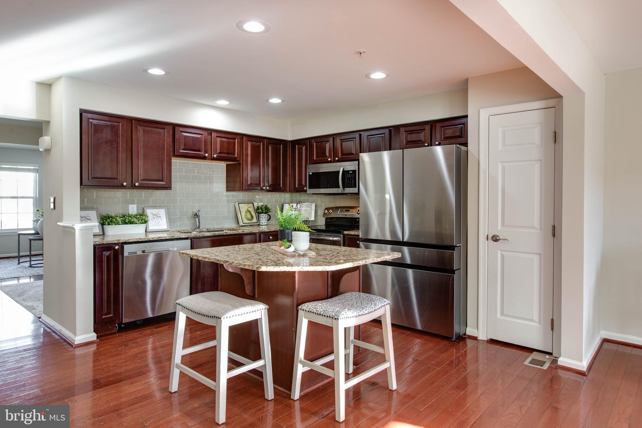 VILLAGE TOWNS - Residential