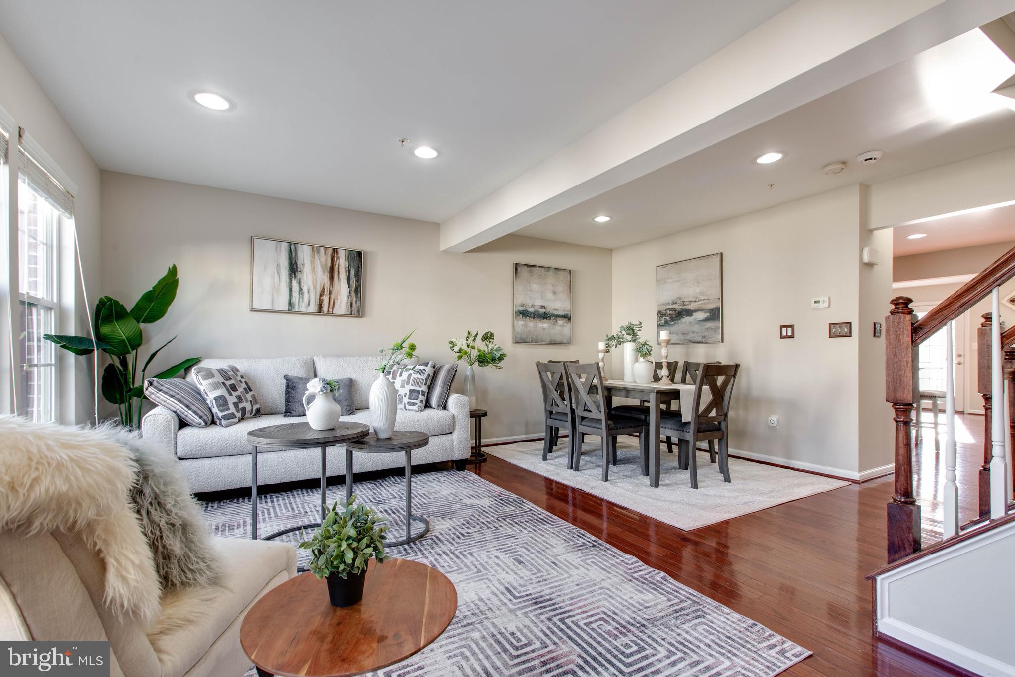 VILLAGE TOWNS - Residential