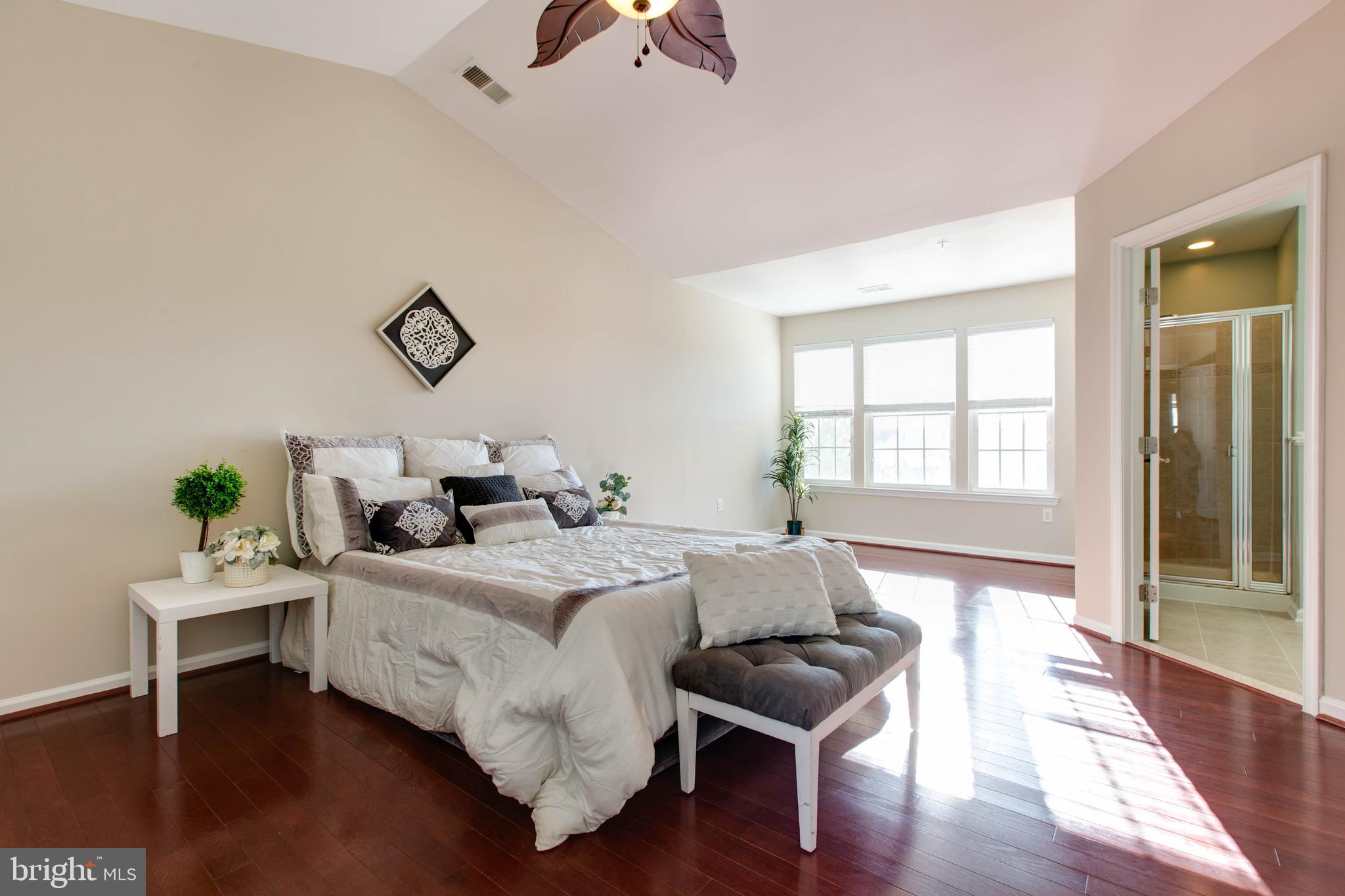 VILLAGE TOWNS - Residential