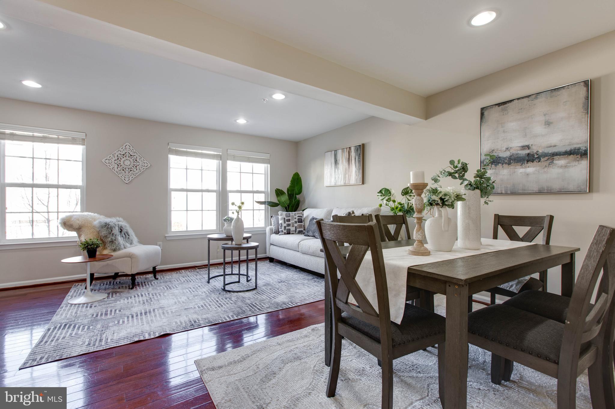 VILLAGE TOWNS - Residential