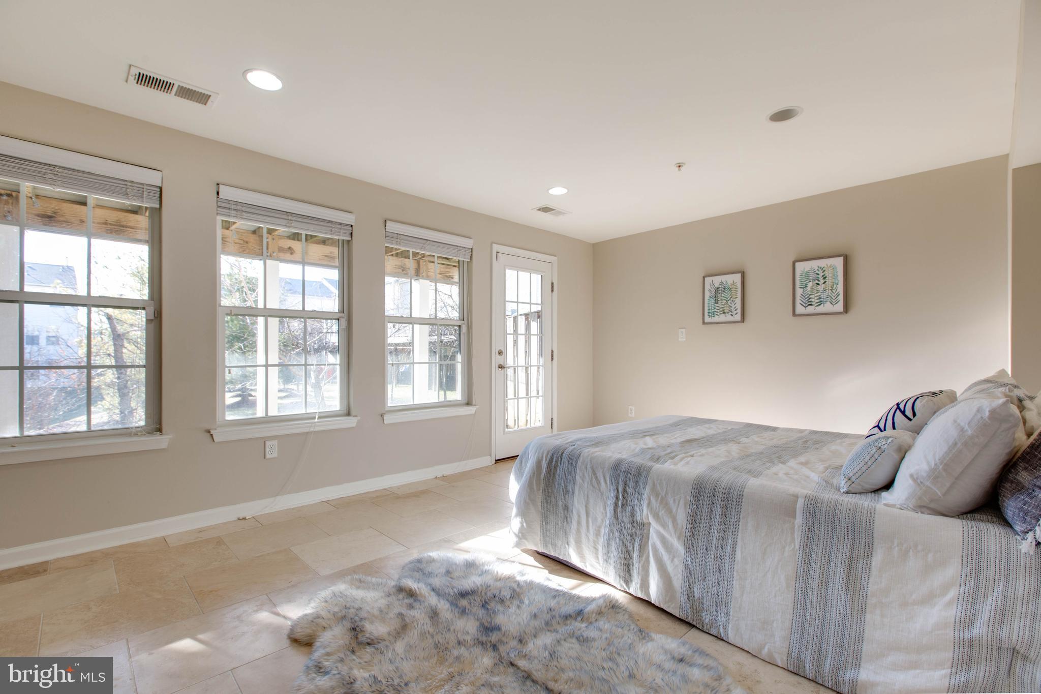 VILLAGE TOWNS - Residential