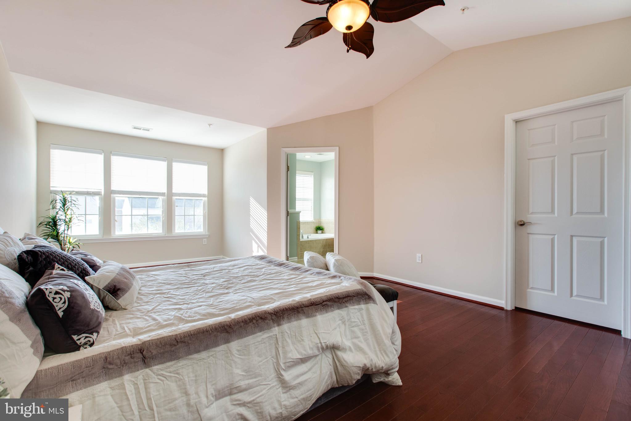 VILLAGE TOWNS - Residential