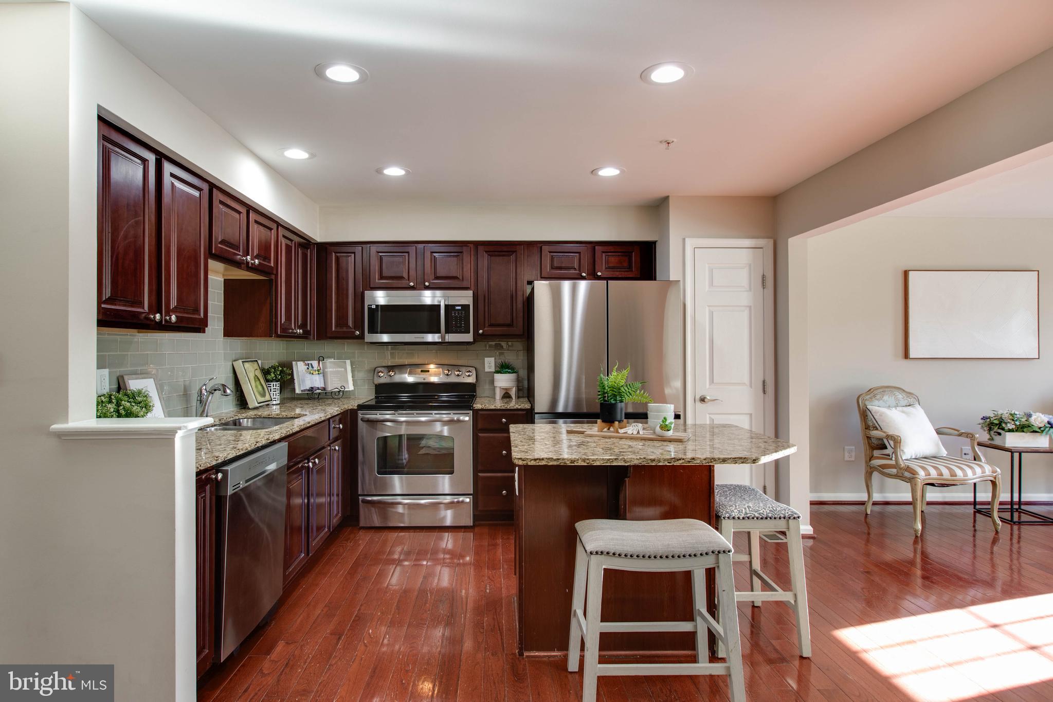 VILLAGE TOWNS - Residential