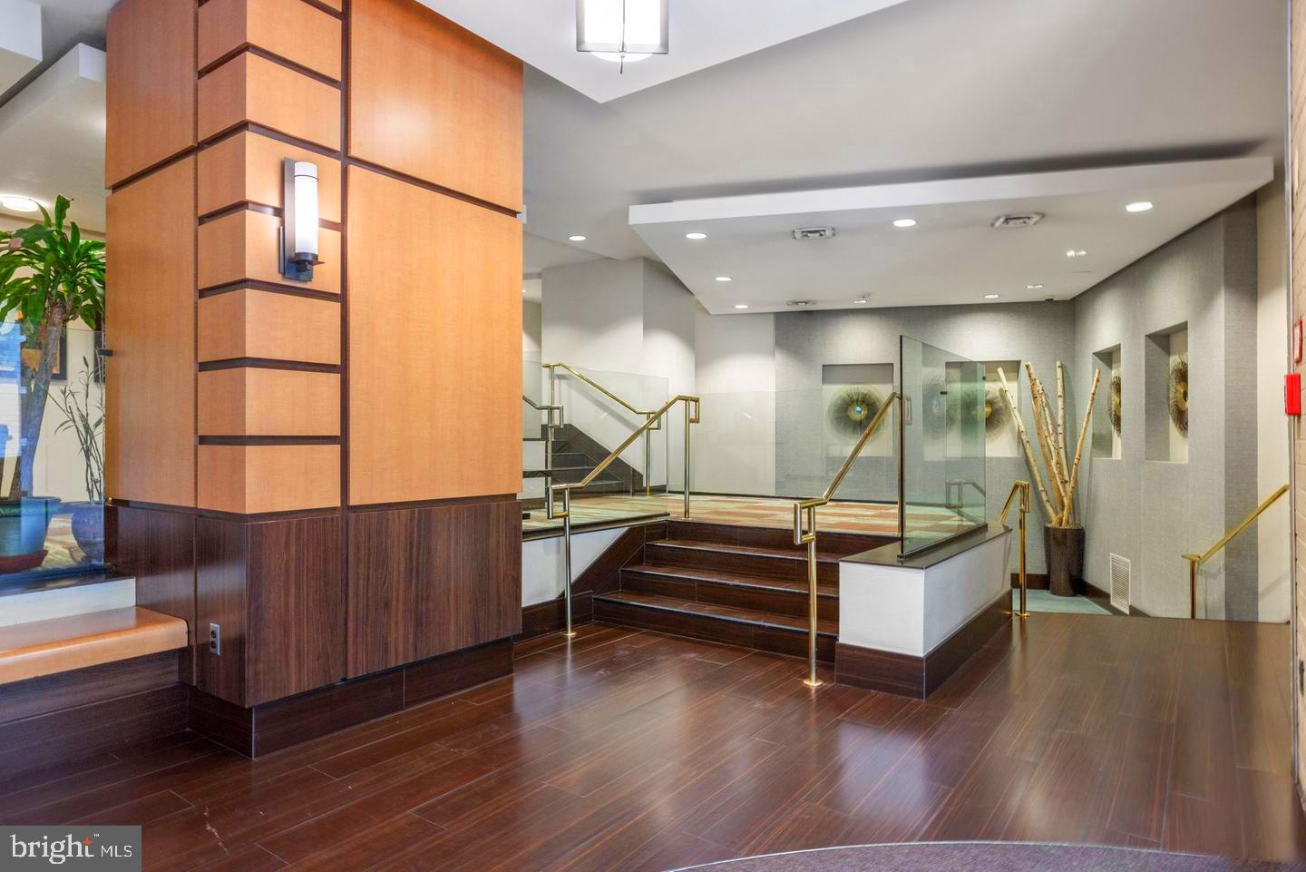 WATERGATE AT LANDMARK - Residential