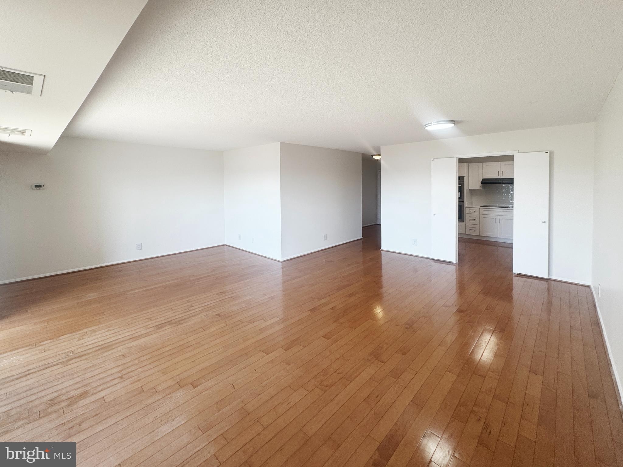 WATERGATE AT LANDMARK - Residential