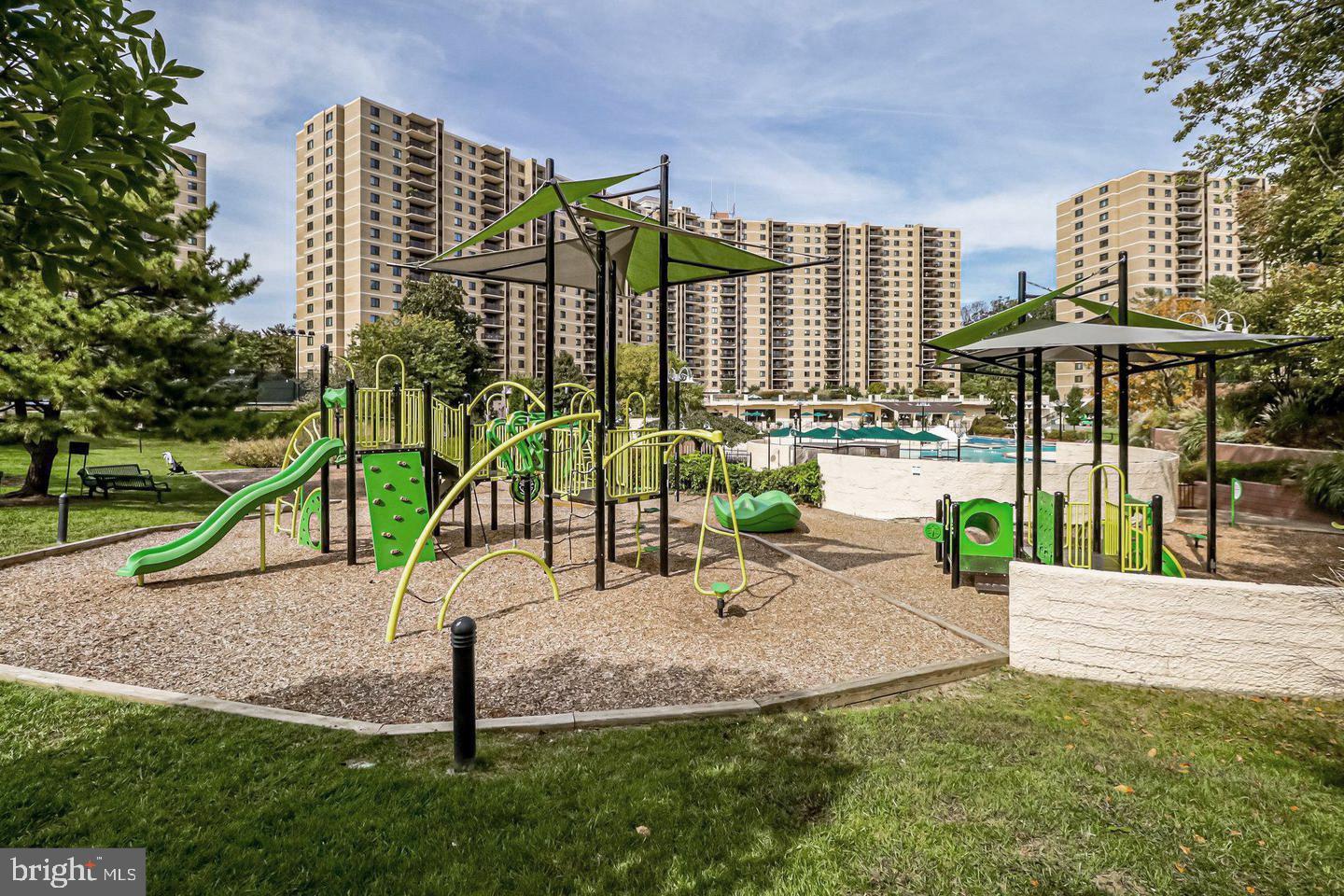 WATERGATE AT LANDMARK - Residential