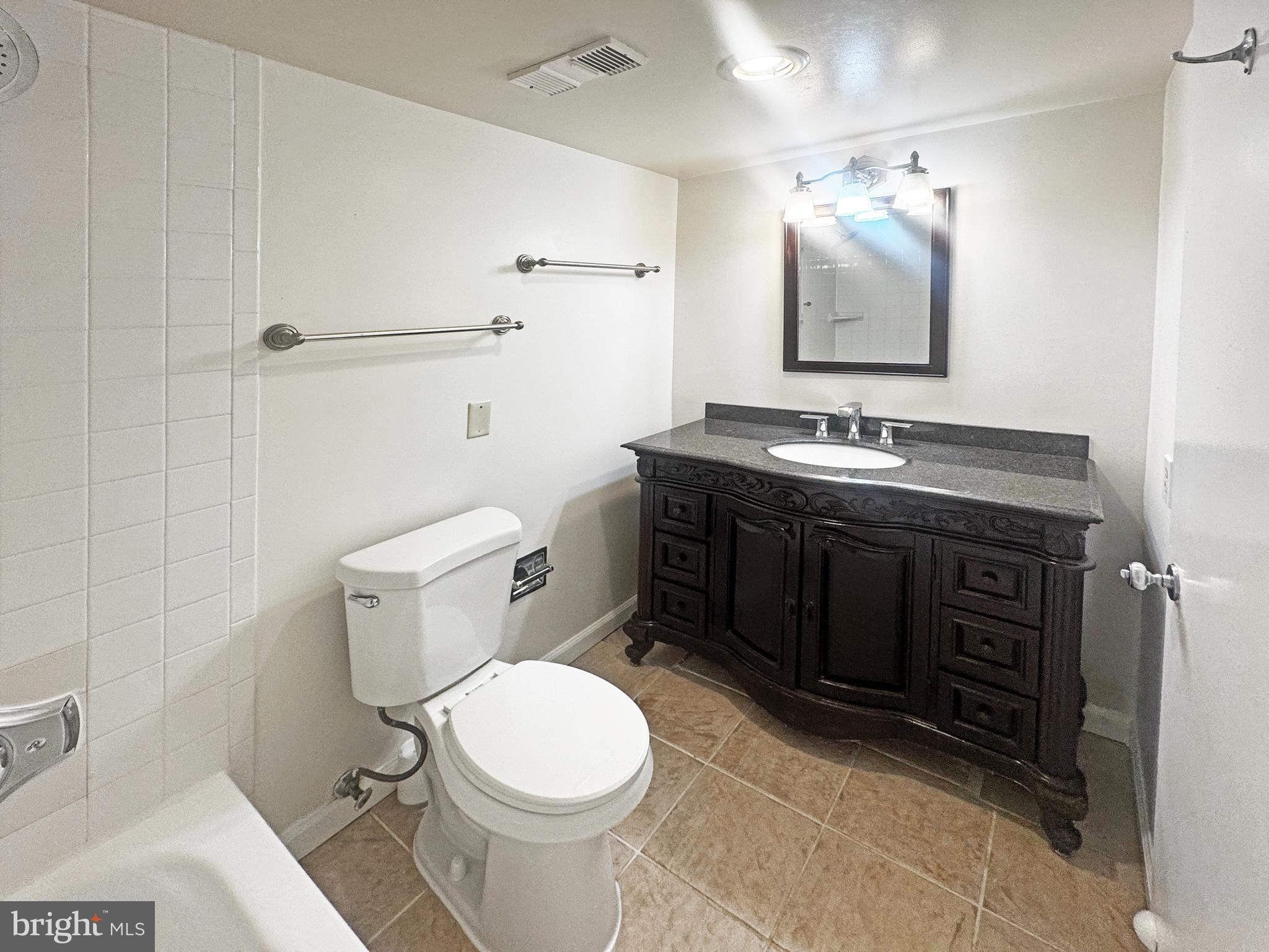 WATERGATE AT LANDMARK - Residential