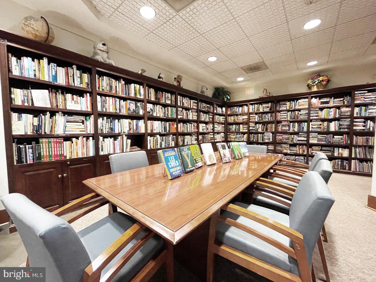 WATERGATE AT LANDMARK - Residential