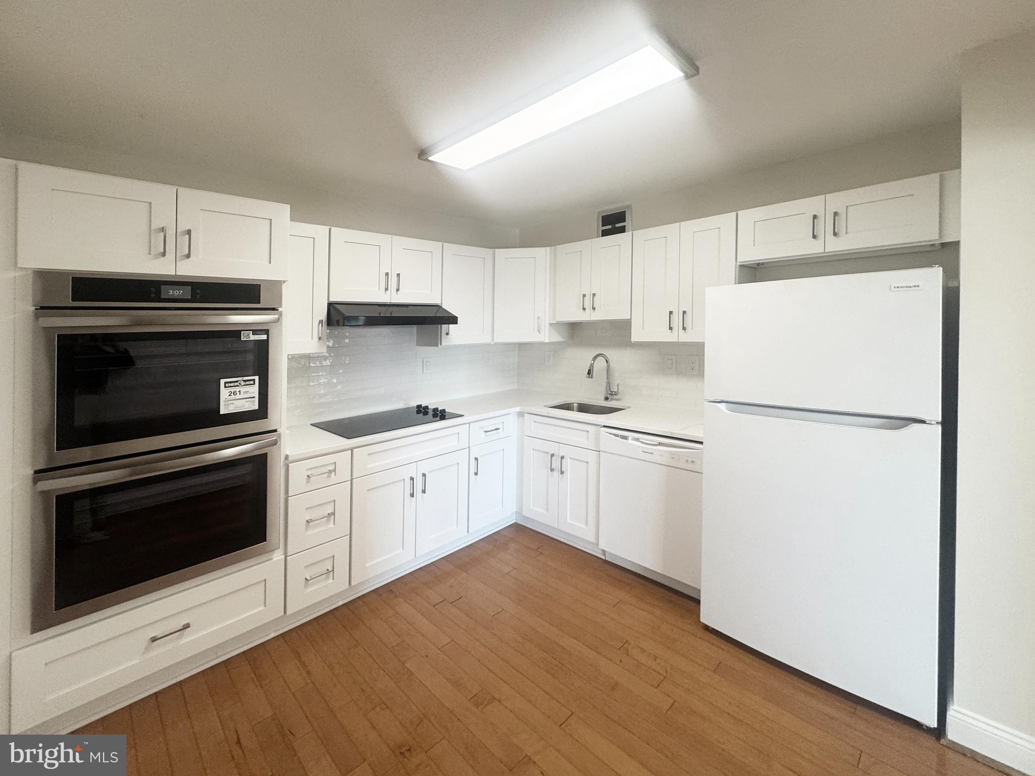 WATERGATE AT LANDMARK - Residential