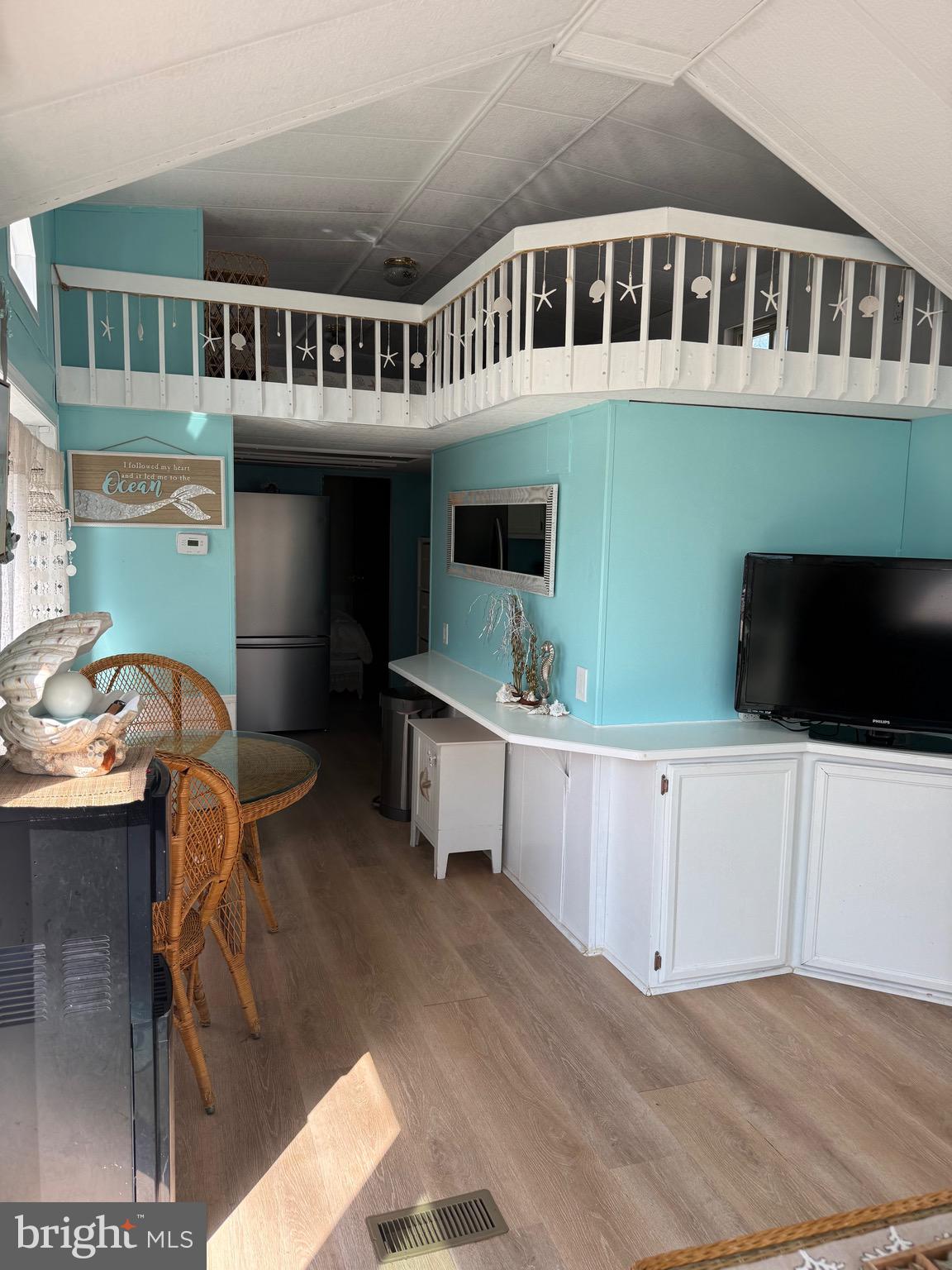 515 CORSON TAVERN H31