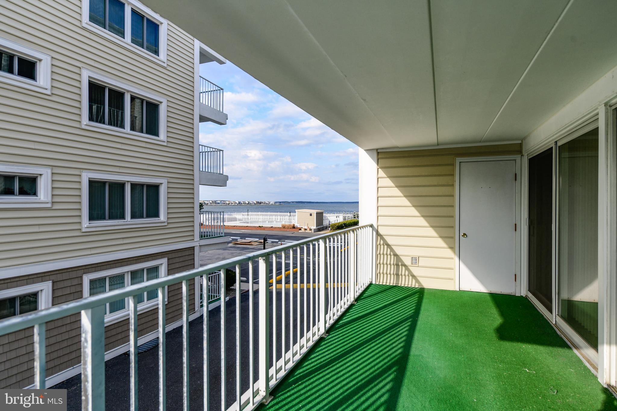 HITCHENS & TRIMPER - Residential