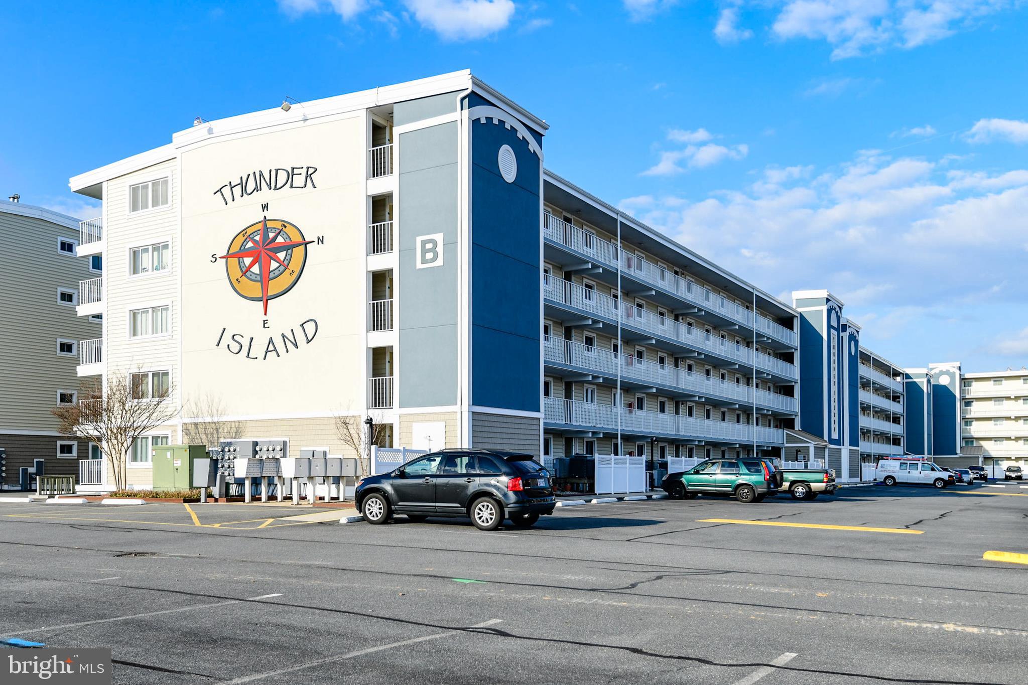 HITCHENS & TRIMPER - Residential