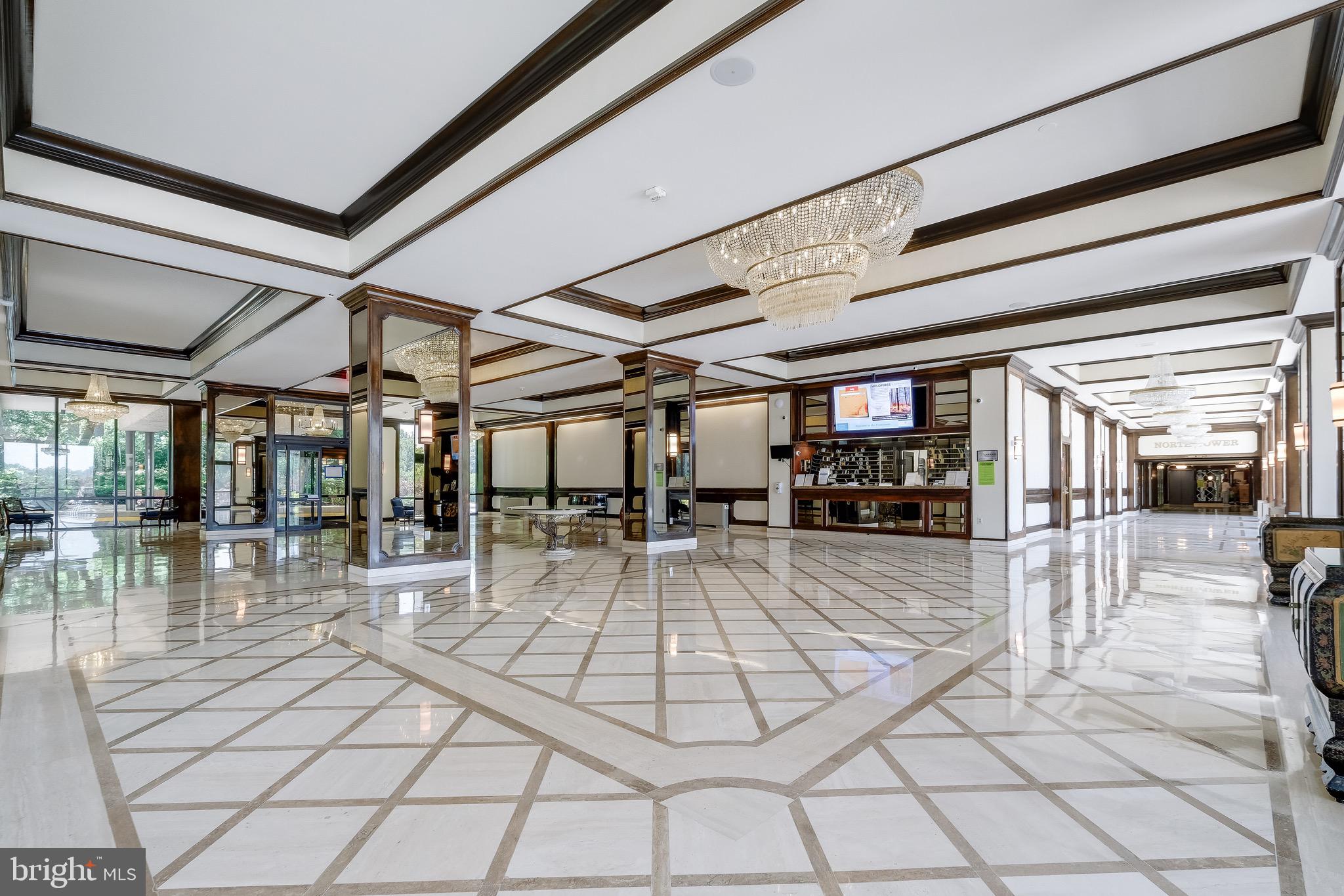 PROMENADE TOWERS - Residential