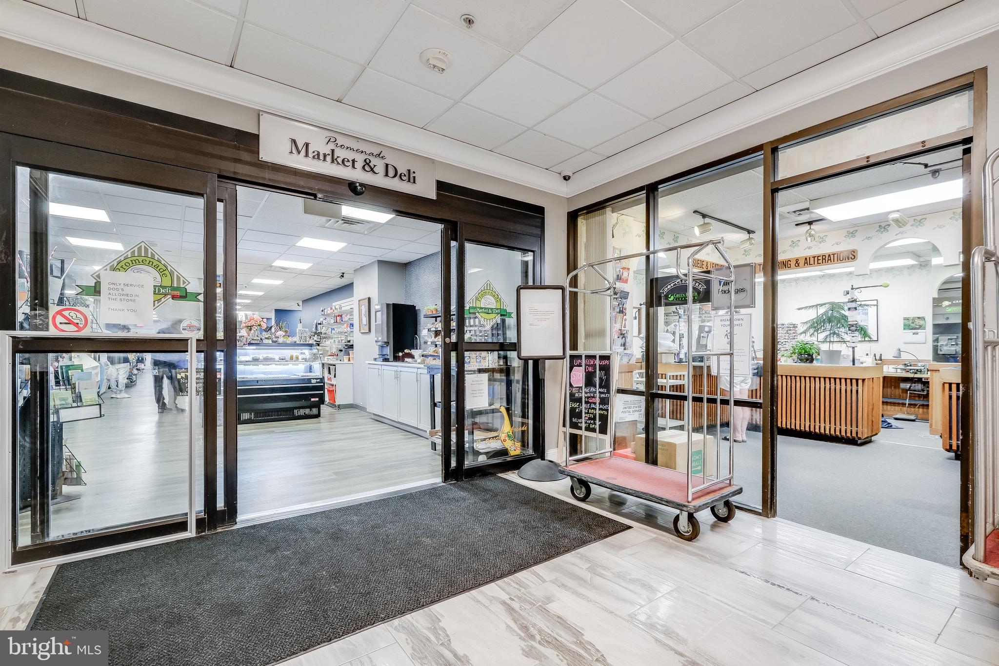 PROMENADE TOWERS - Residential