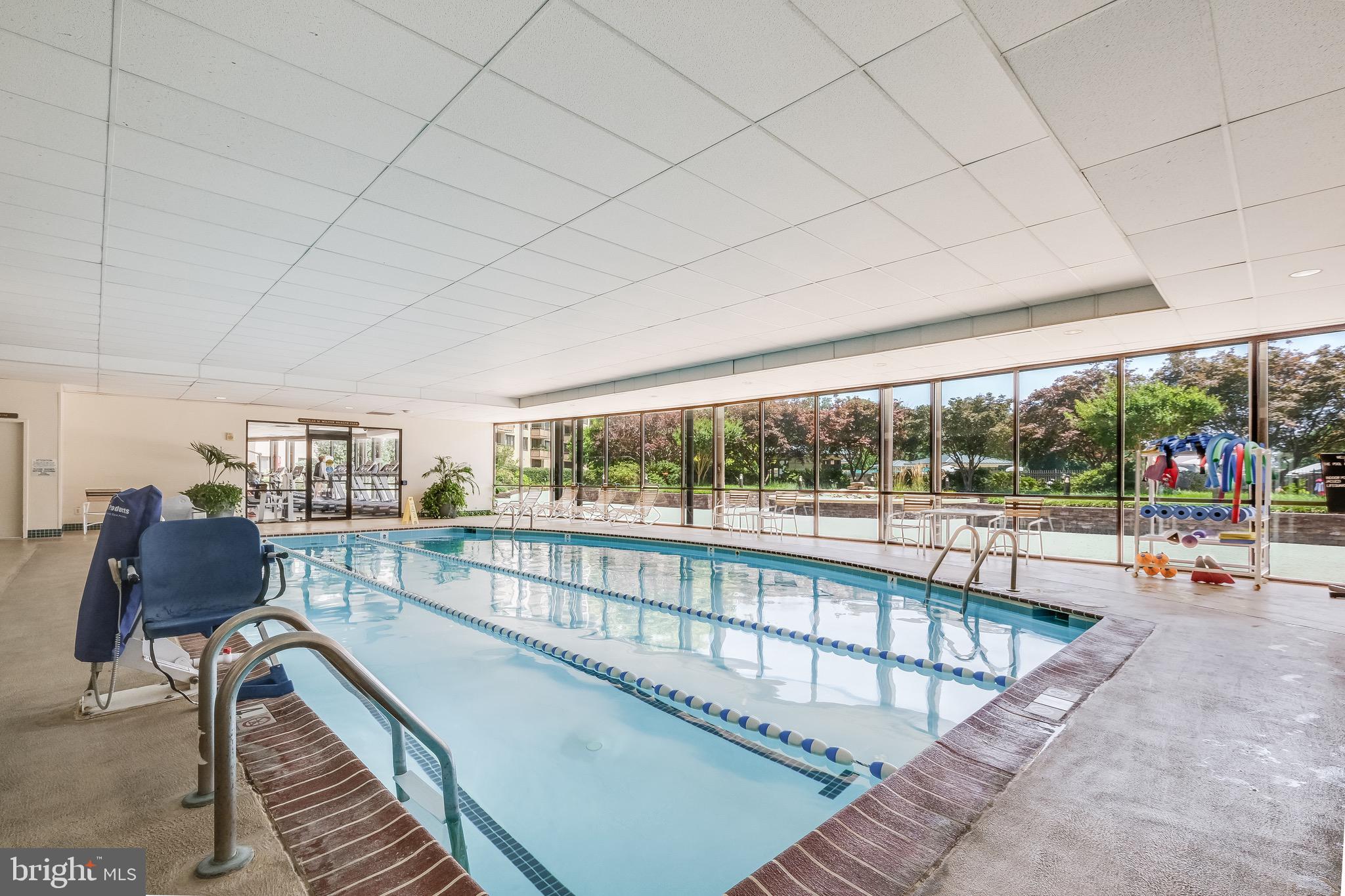 PROMENADE TOWERS - Residential