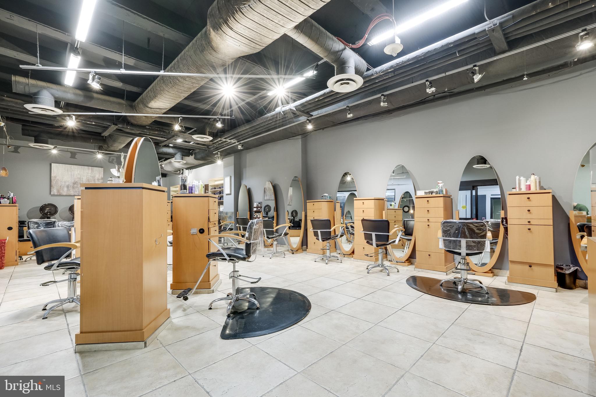 PROMENADE TOWERS - Residential