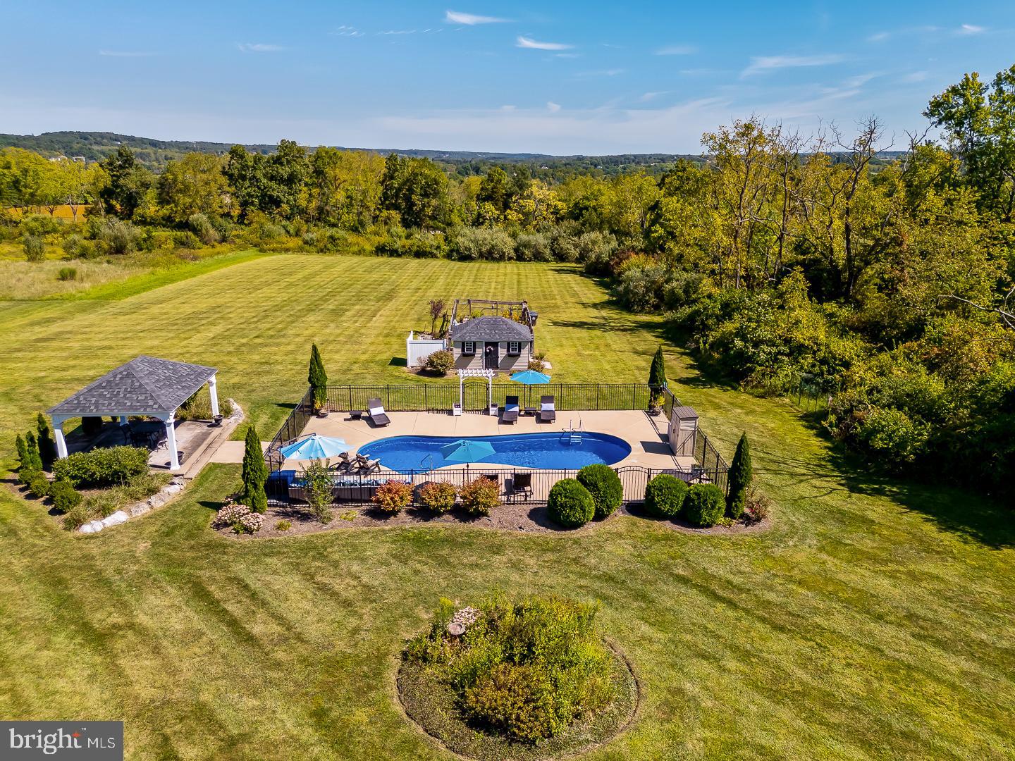 BERKSHYRE RIDGE - Residential