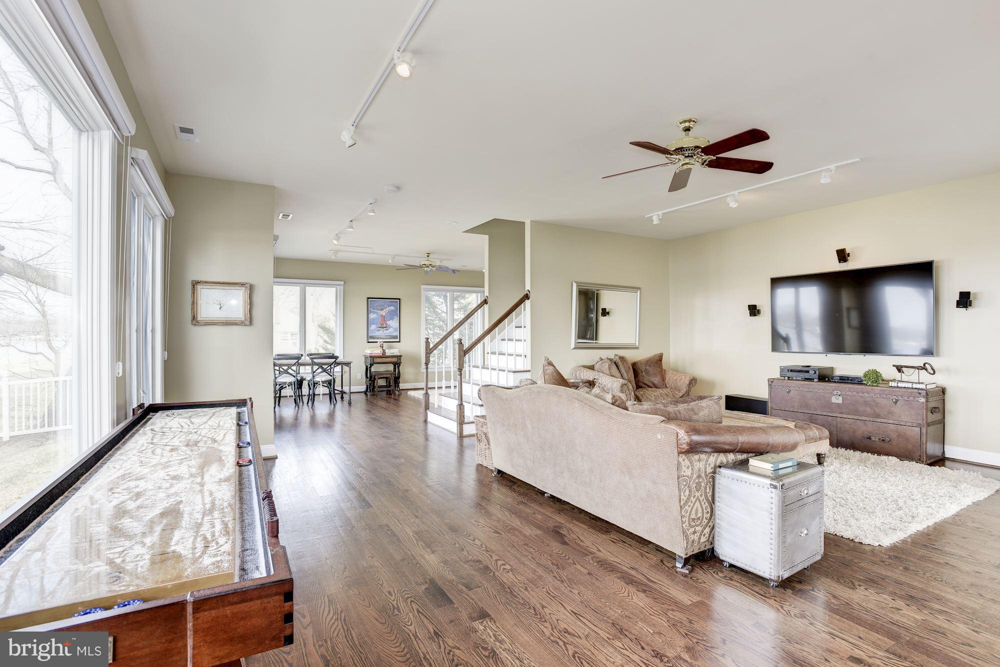 SHADY SIDE - Residential