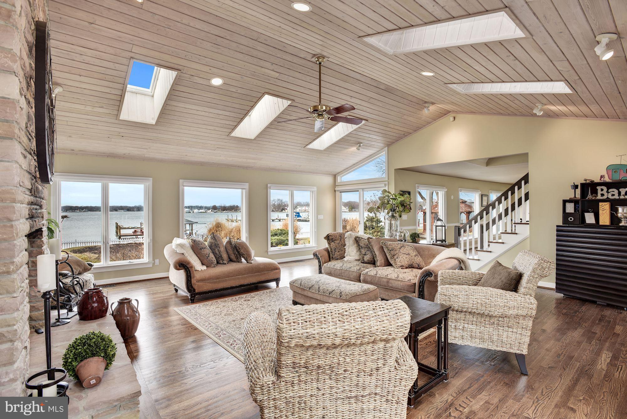 SHADY SIDE - Residential