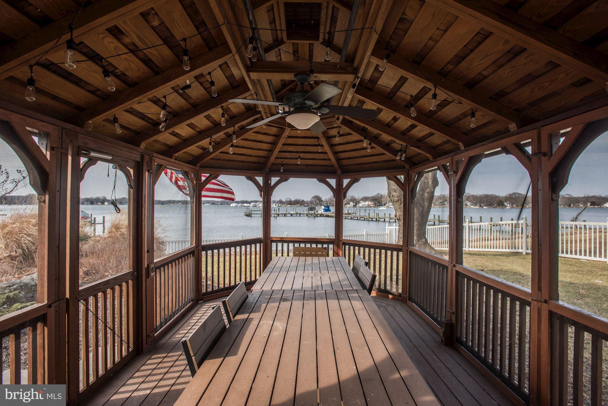 SHADY SIDE - Residential