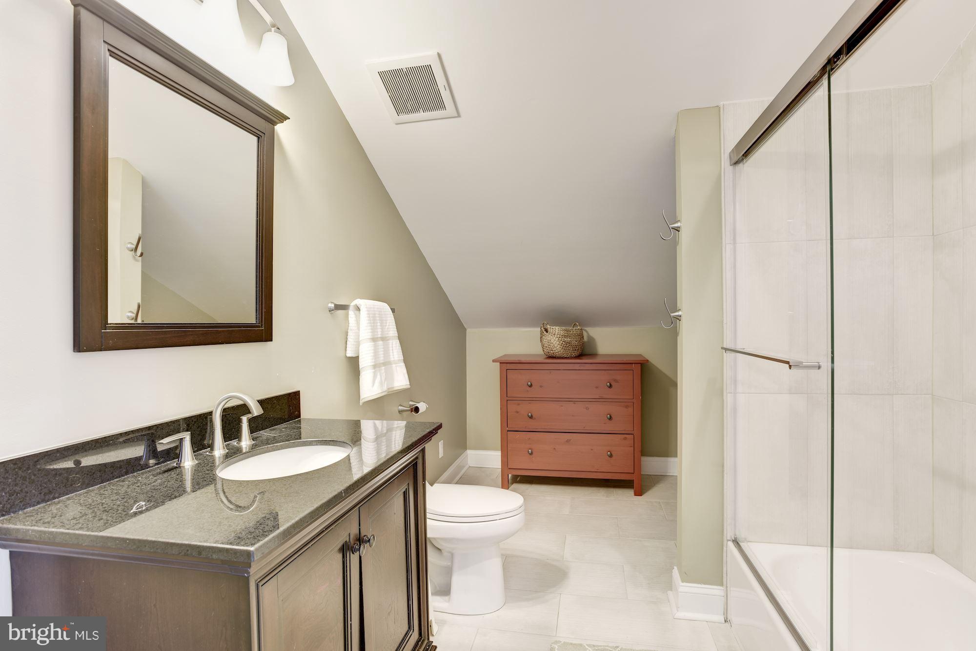 SHADY SIDE - Residential