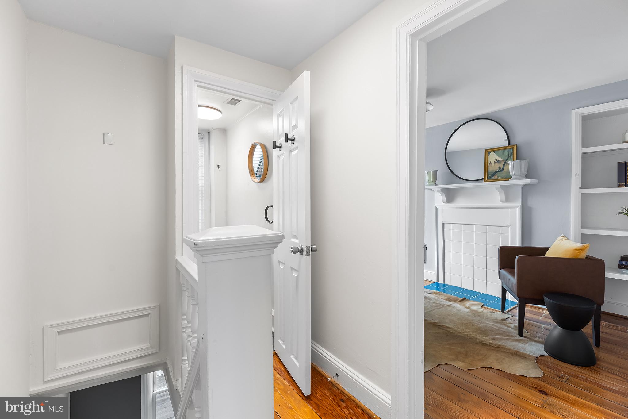 QUEEN VILLAGE - Residential