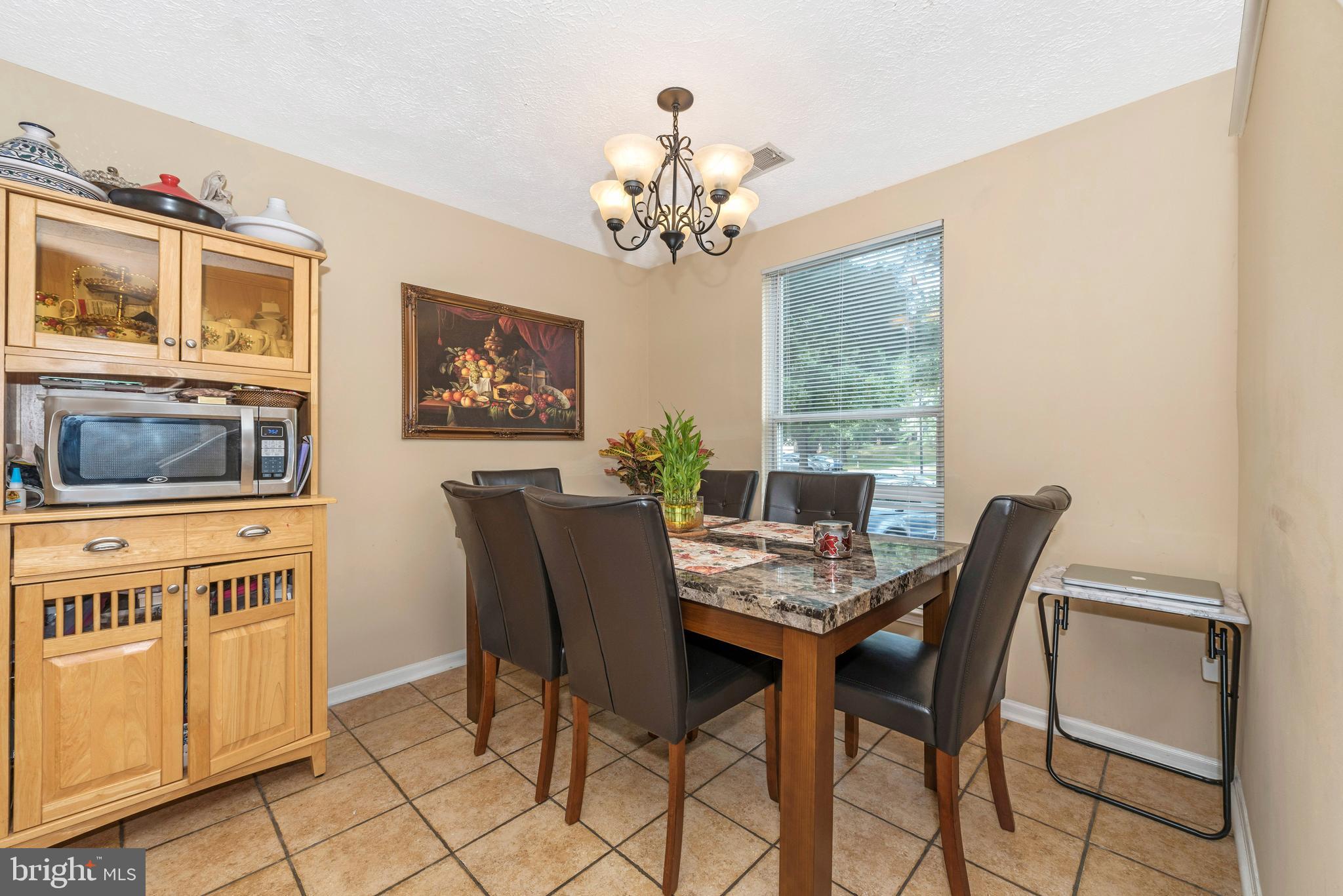 CHURCHILL TOWN SECTOR - Residential