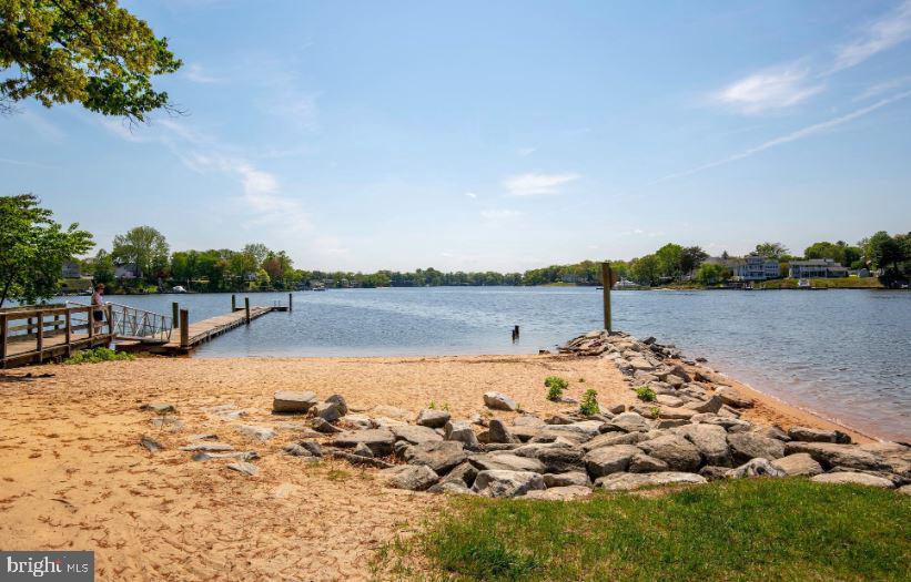 ELIZABETHS LANDING - Residential