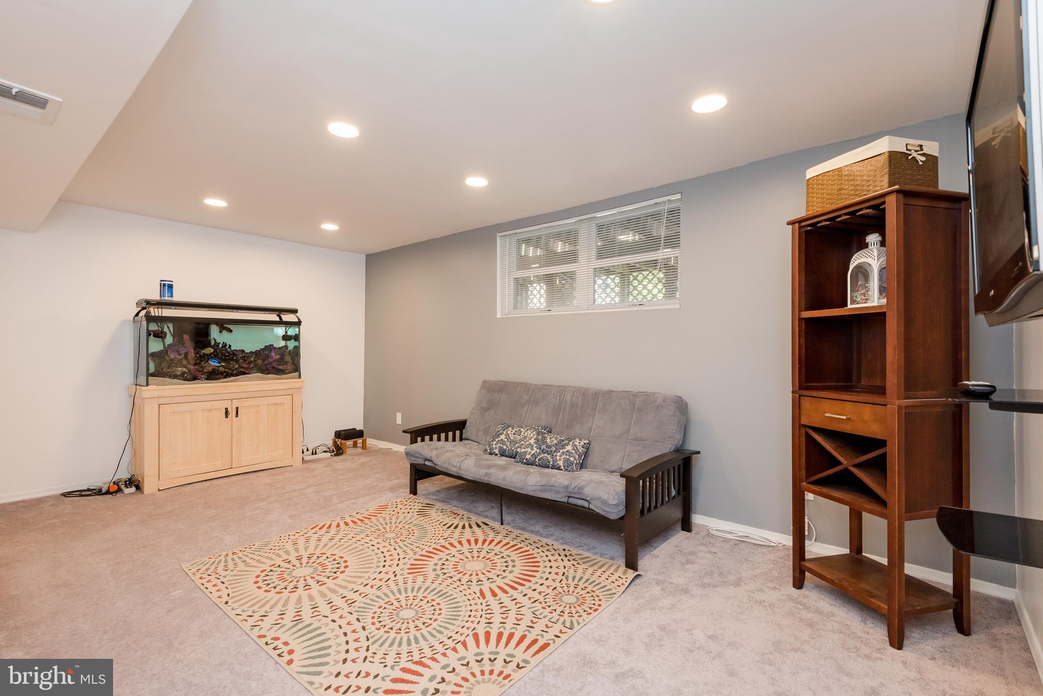 ELIZABETHS LANDING - Residential