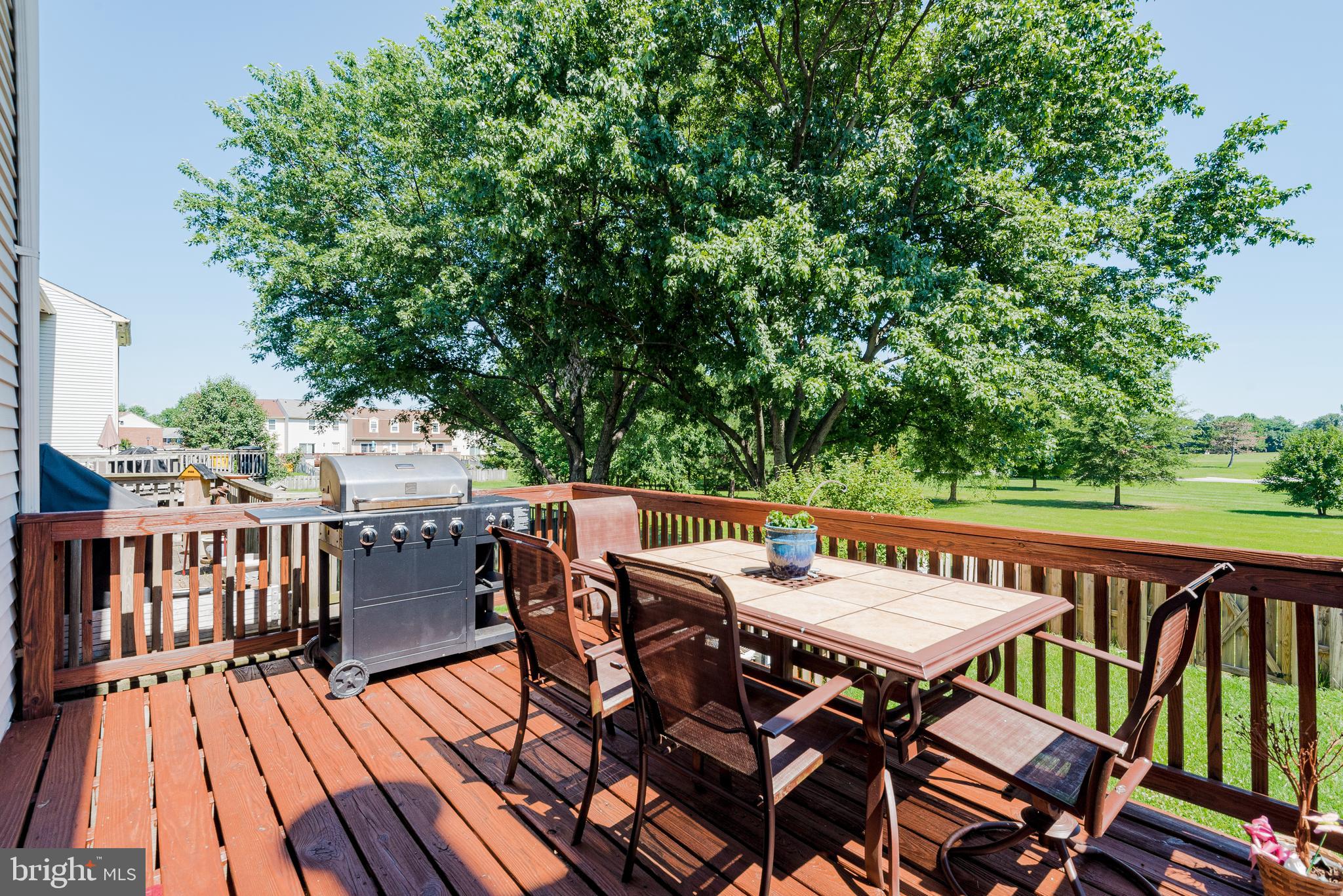 ELIZABETHS LANDING - Residential