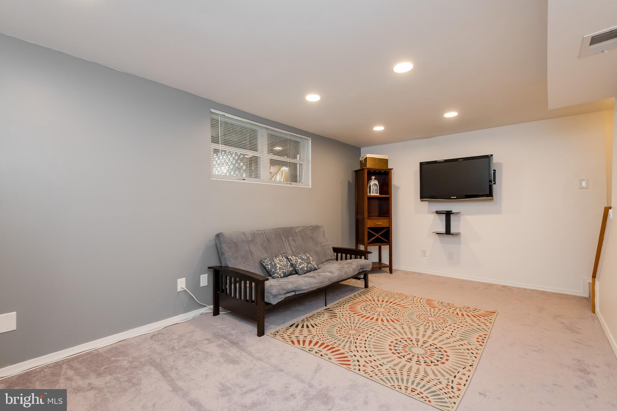 ELIZABETHS LANDING - Residential