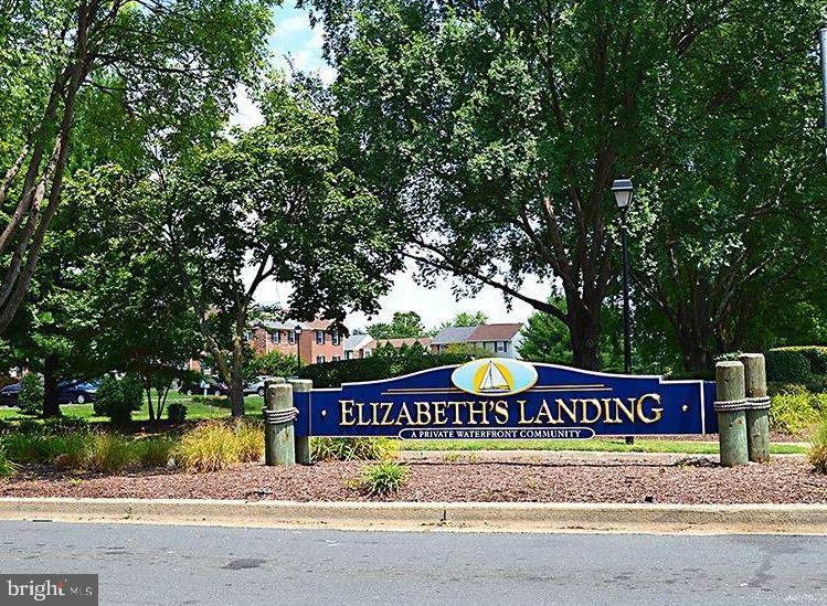 ELIZABETHS LANDING - Residential