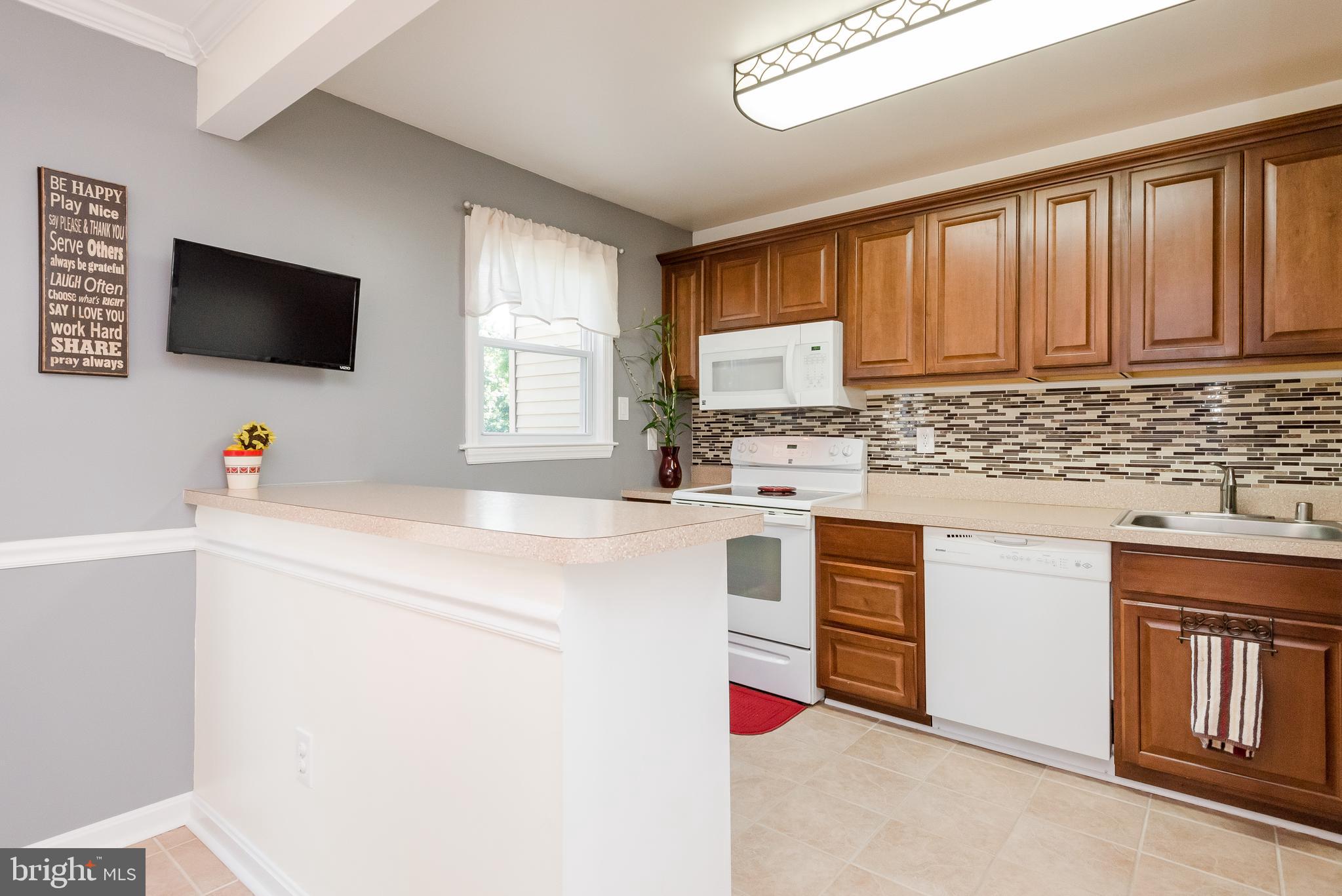 ELIZABETHS LANDING - Residential