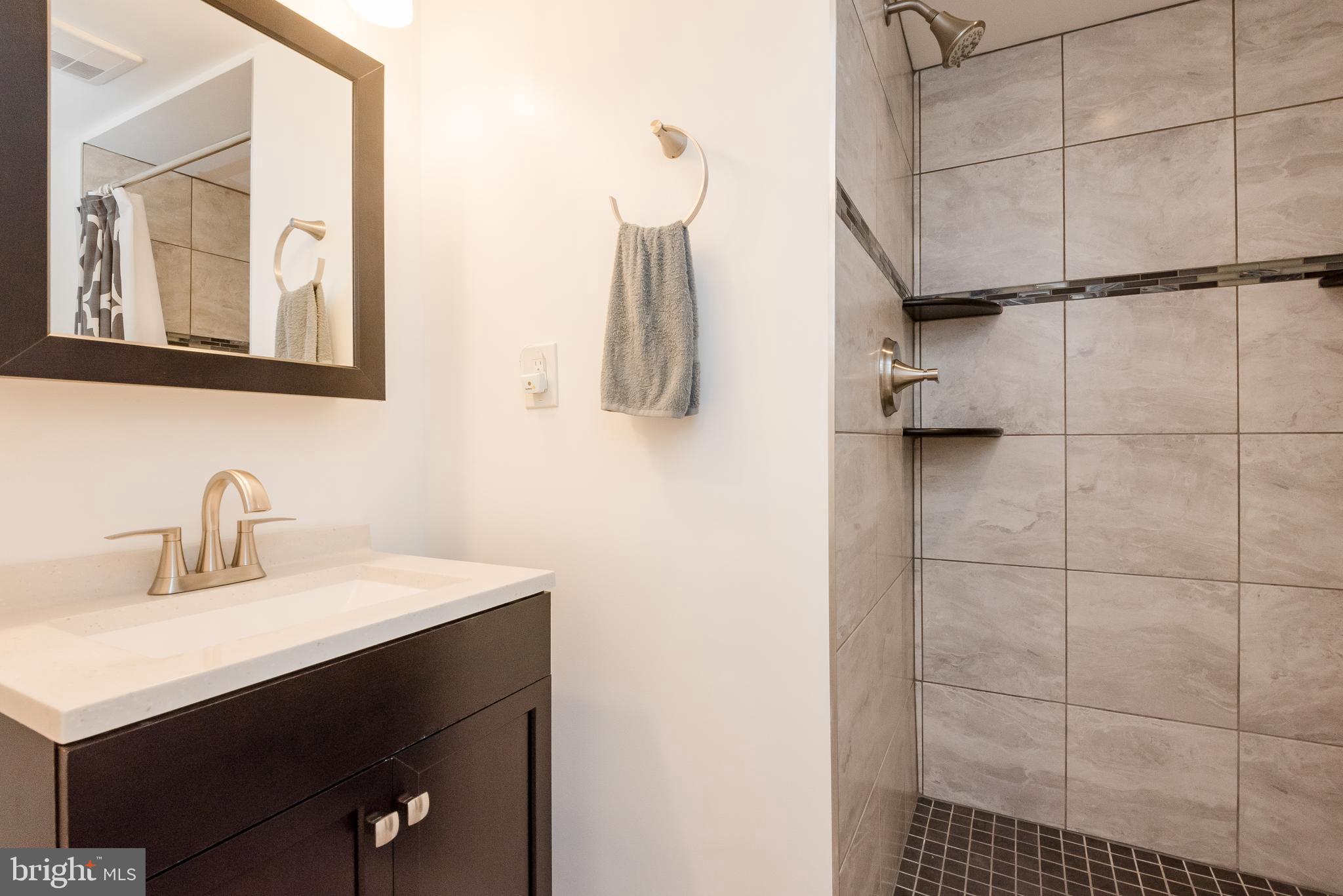 ELIZABETHS LANDING - Residential