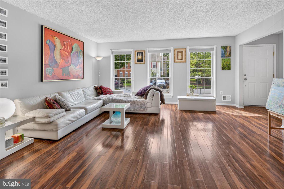 130 SHREWSBURY COURT