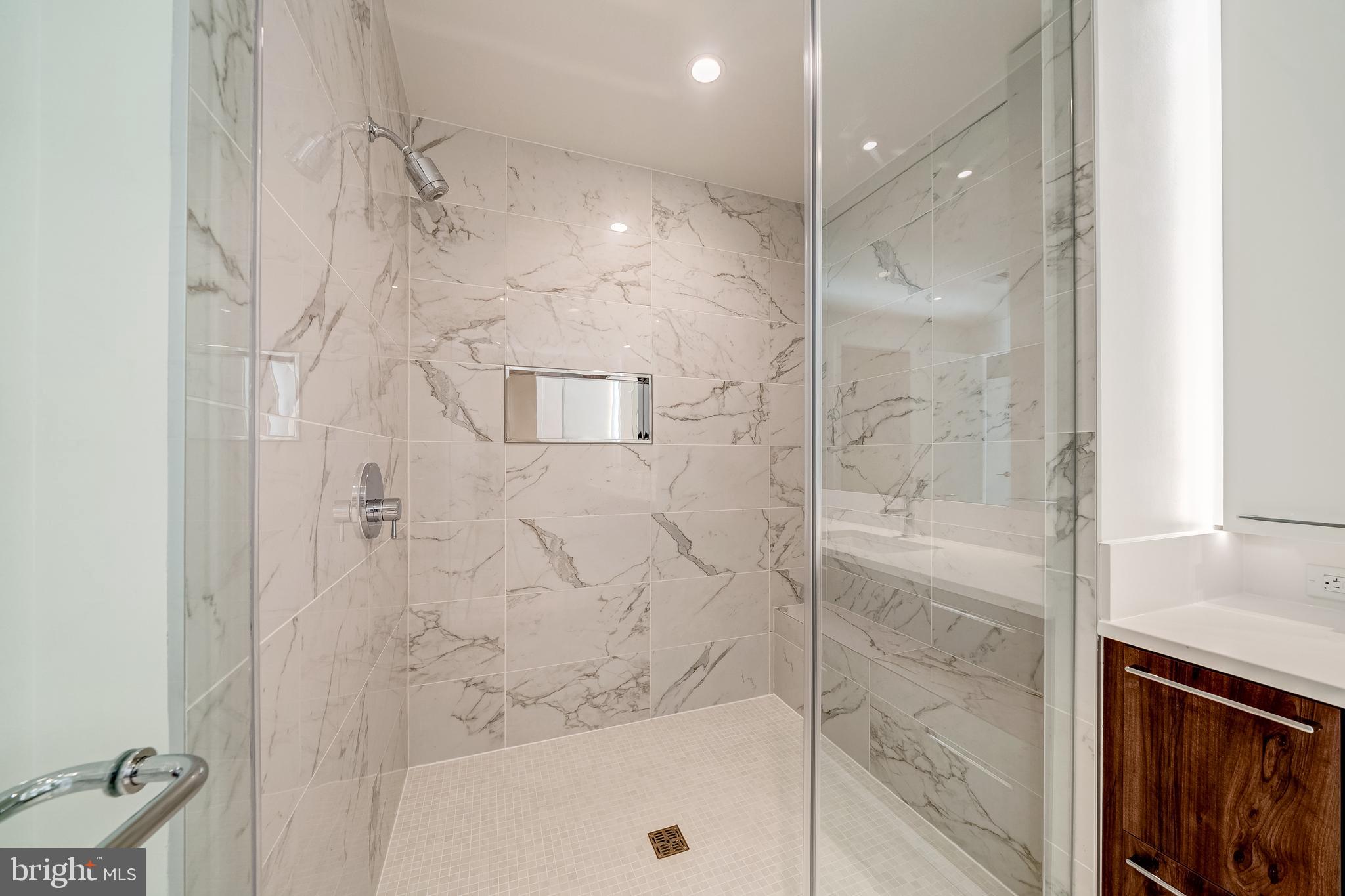 THE BORO TYSONS - Residential