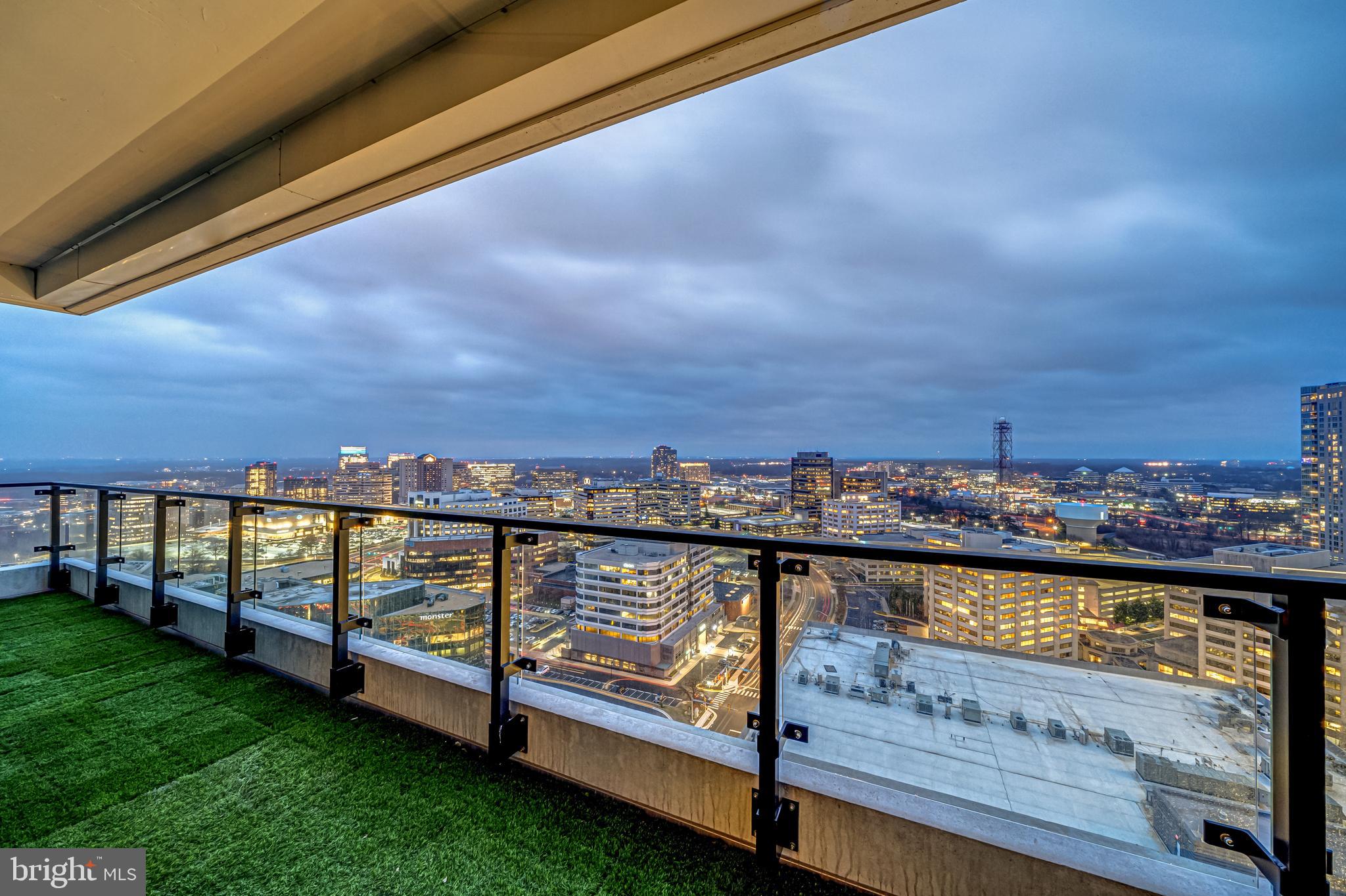 THE BORO TYSONS - Residential