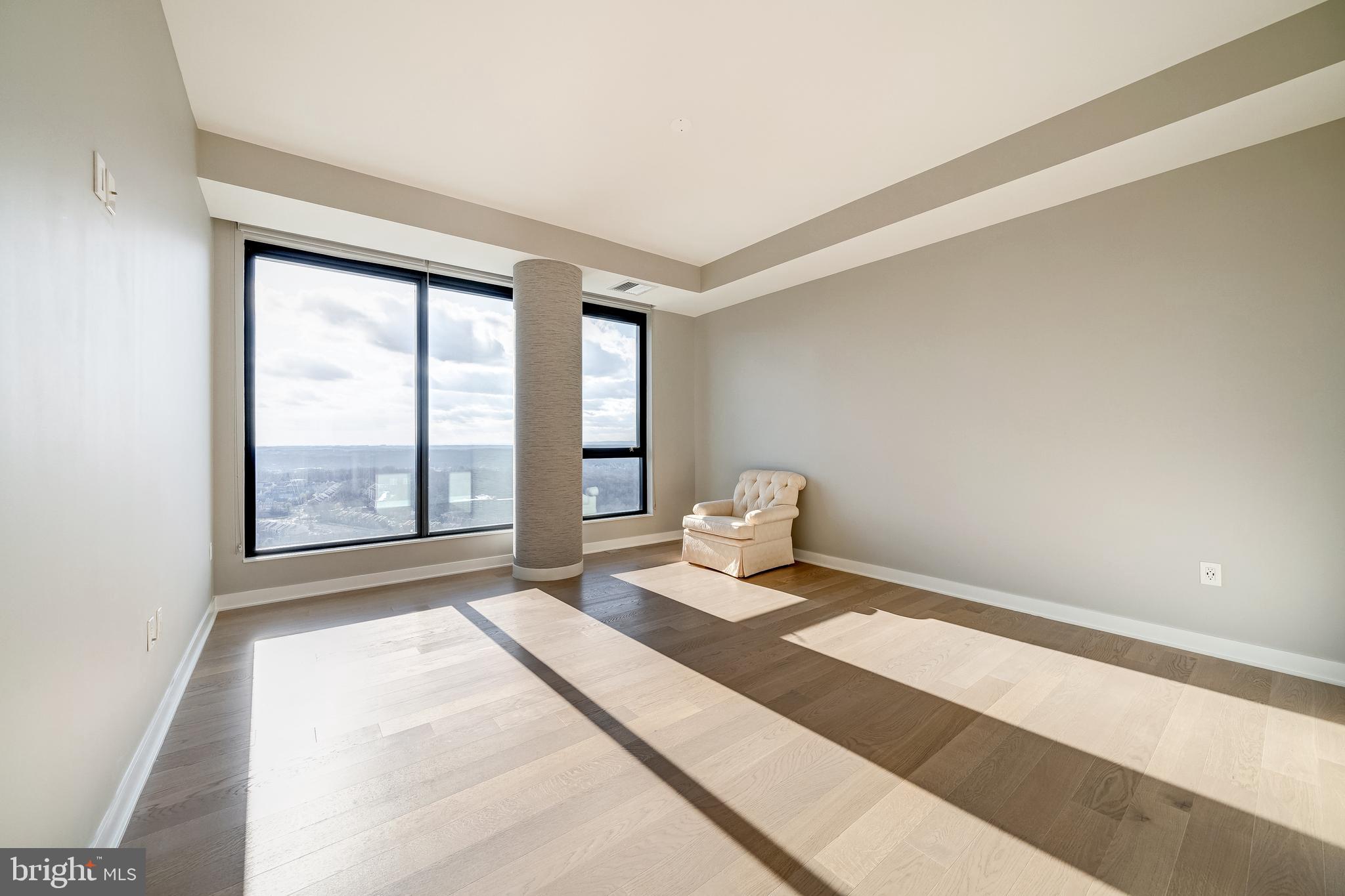 THE BORO TYSONS - Residential