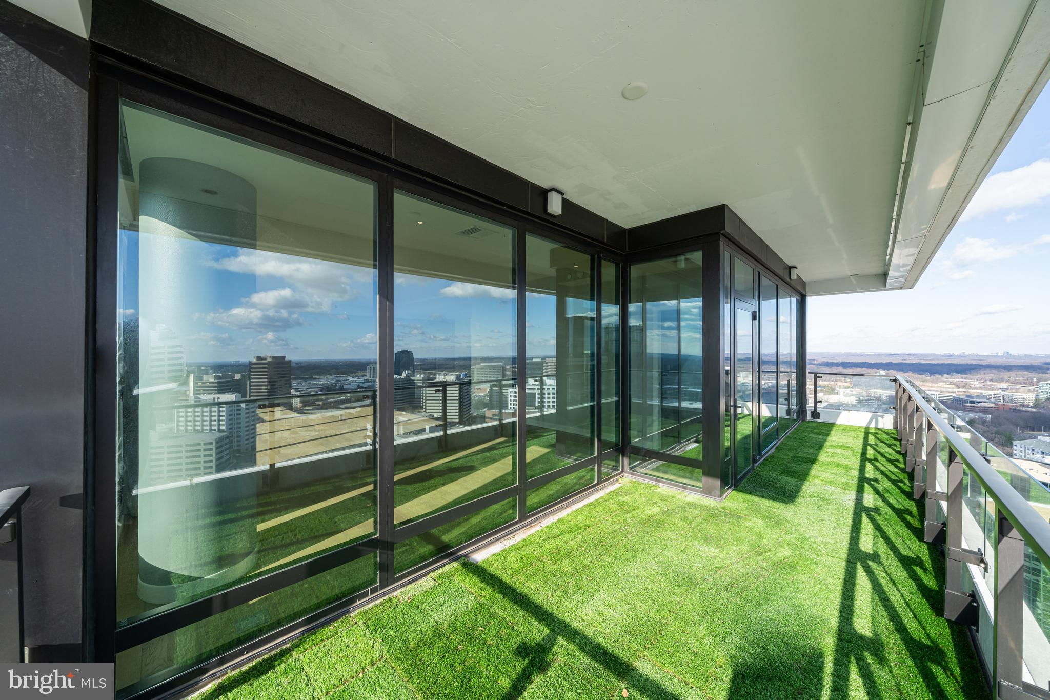 THE BORO TYSONS - Residential