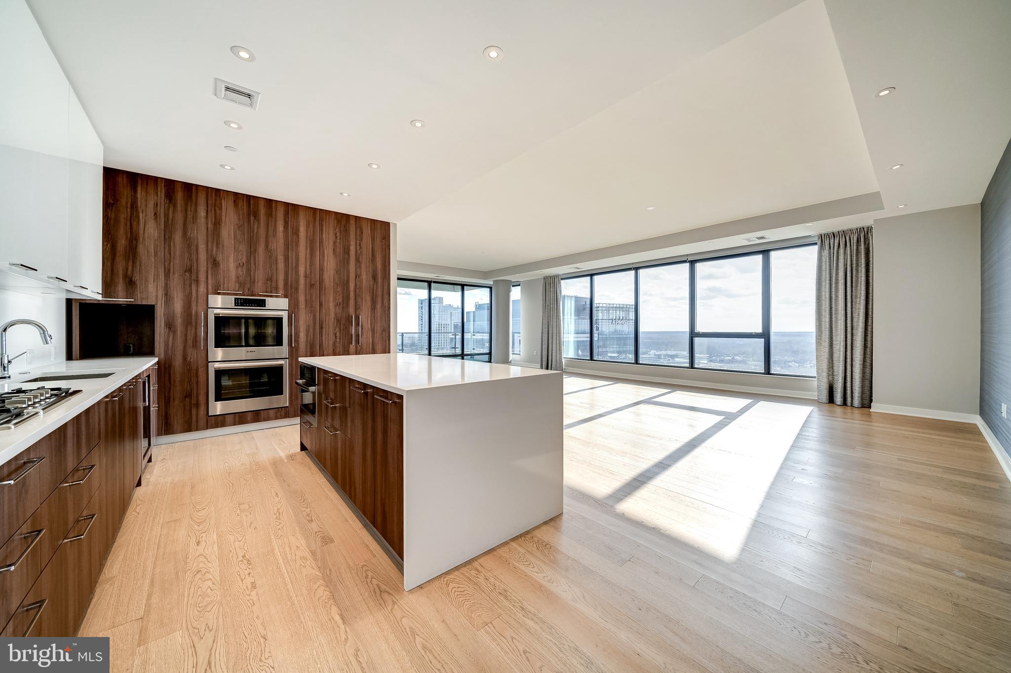 THE BORO TYSONS - Residential