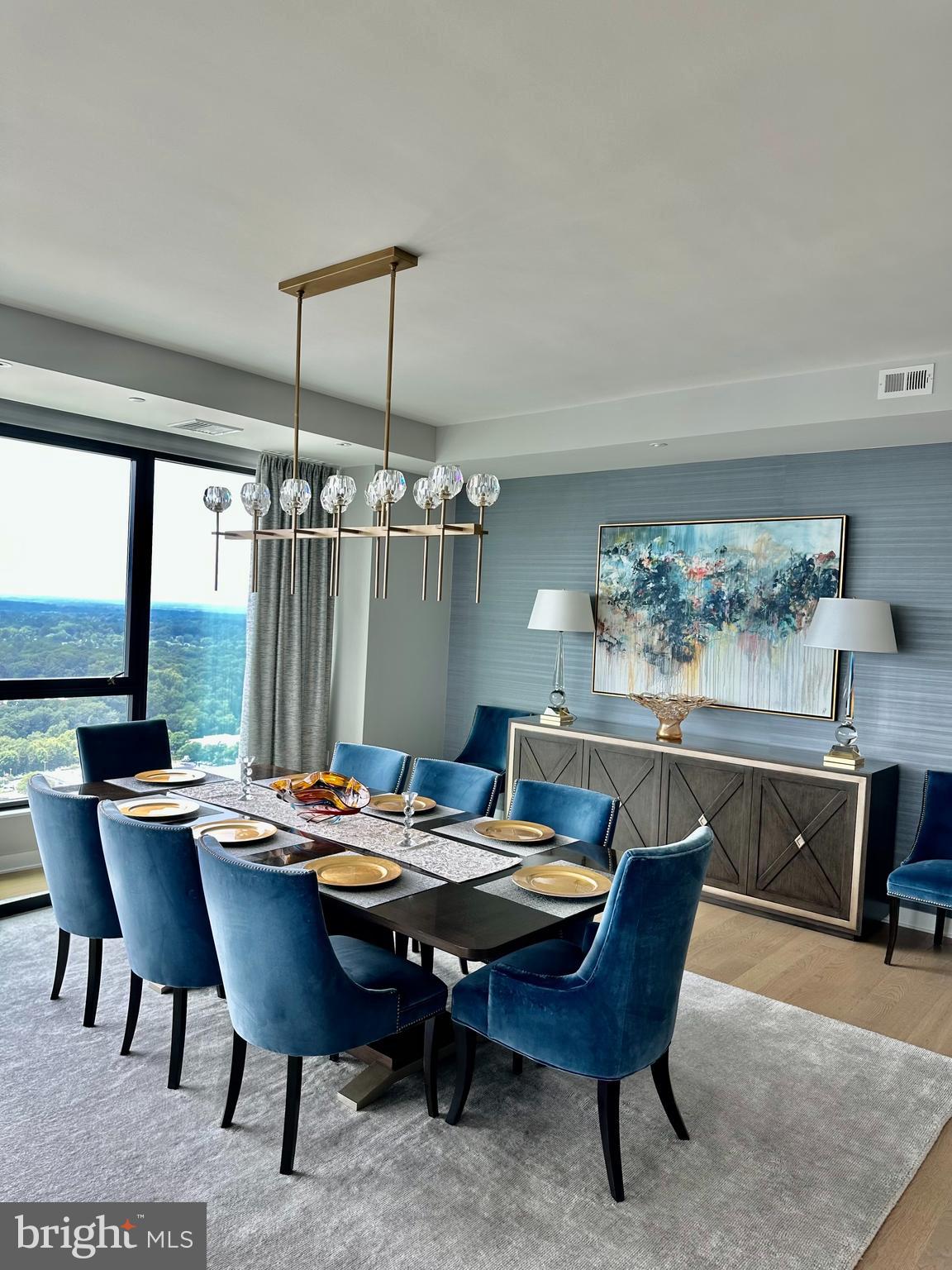 THE BORO TYSONS - Residential