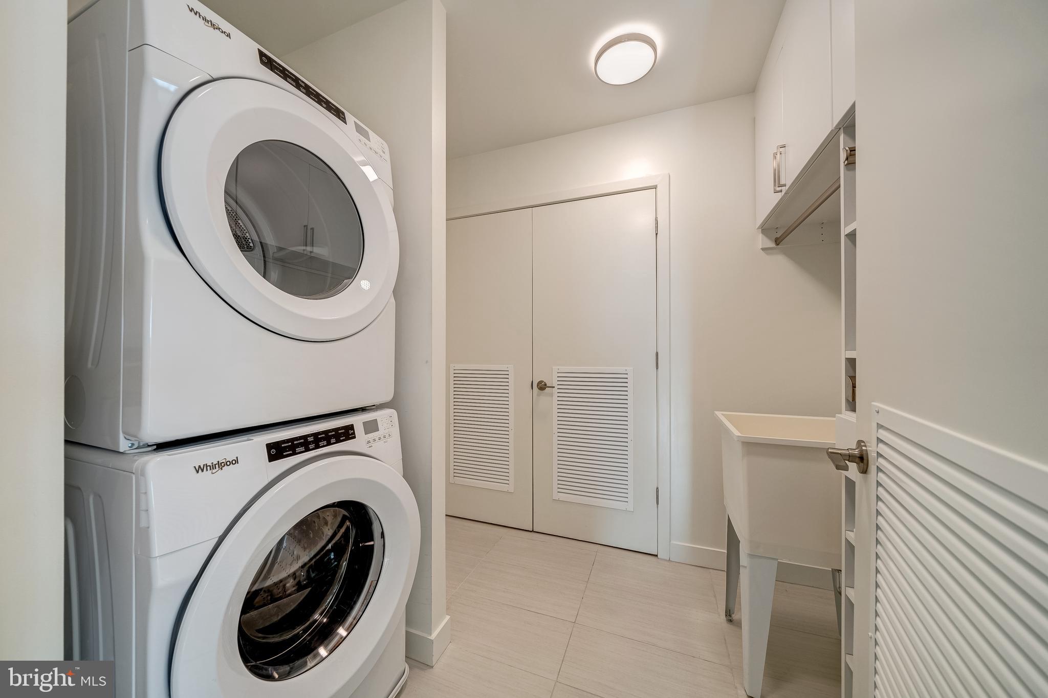 THE BORO TYSONS - Residential