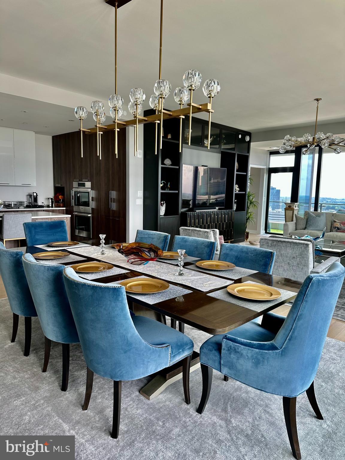 THE BORO TYSONS - Residential