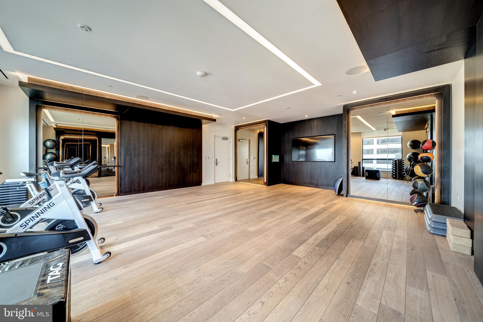 THE BORO TYSONS - Residential