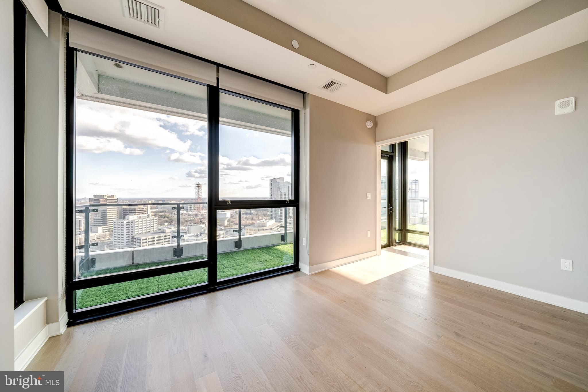 THE BORO TYSONS - Residential